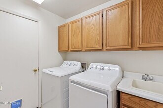 3095 Fairwood Dr in Reno, NV - Building Photo - Building Photo