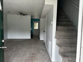 2 Green Meadow Ln in Eureka Springs, AR - Building Photo - Building Photo
