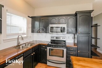 3825 Gray Heather Ln in Whitestown, IN - Building Photo - Building Photo