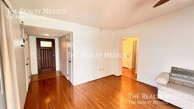 999 Mancha Real Dr in Orlando, FL - Foto de edificio - Building Photo