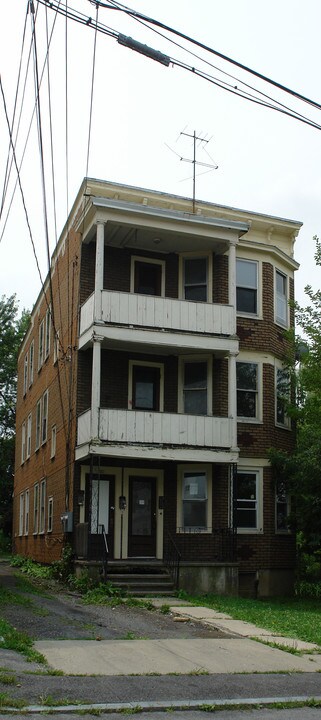 528 Lang St in Schenectady, NY - Building Photo