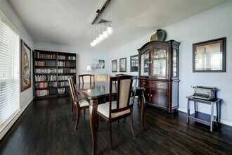 2910 Freshmeadows Dr in Houston, TX - Building Photo - Building Photo