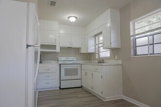 235 Beulah St in Fort Walton Beach, FL - Building Photo - Building Photo