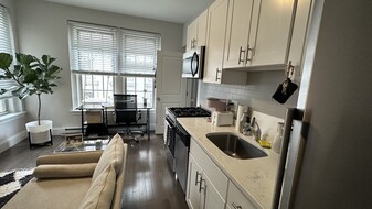 38 Saint Germain St, Unit 4 Apartamentos