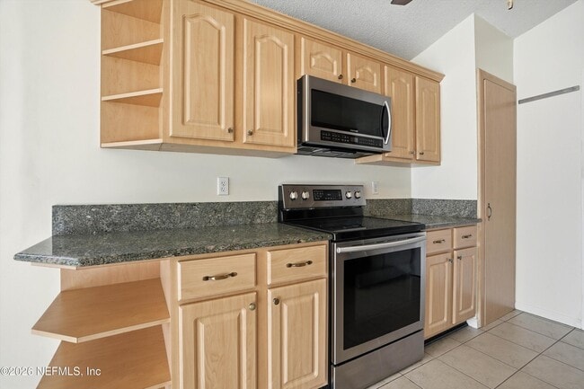 212 Pheasant Run in Palm Valley, FL - Building Photo - Building Photo