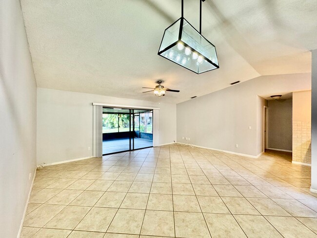 21 Farnworth Dr in Boynton Beach, FL - Building Photo - Building Photo