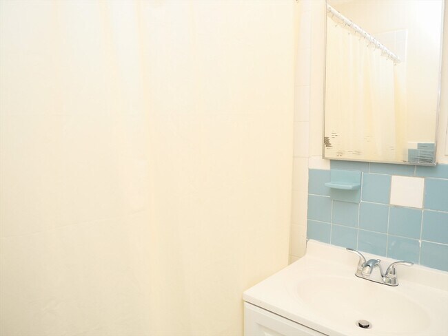 1029 Commonwealth Ave, Unit 2