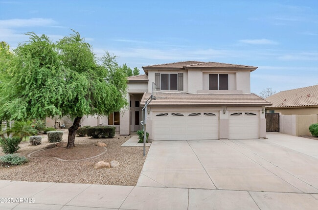property at 413 W Weatherby Pl