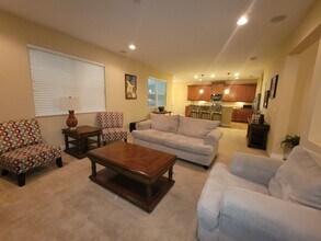 11542 Acosta Ave in Orlando, FL - Foto de edificio - Building Photo