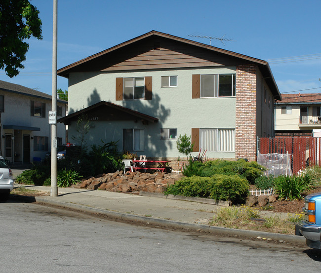 1587 Quebec Ct in Sunnyvale, CA - Foto de edificio - Building Photo