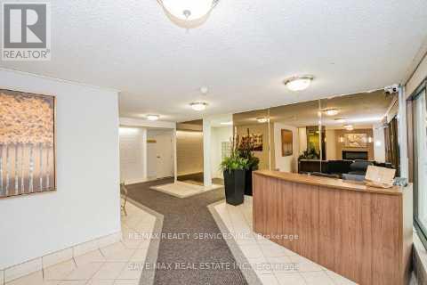 18 Knightsbridge Rd in Brampton, ON - Building Photo - Building Photo