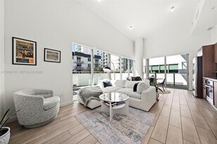 1600 SW 1st Ave in Miami, FL - Building Photo