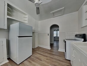 2904 W Chestnut St in Tampa, FL - Building Photo - Building Photo