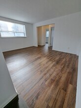 1047 Victoria Park Av in Toronto, ON - Building Photo - Building Photo