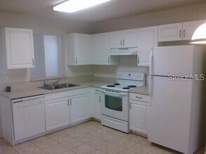 4288 SW 22nd Ln, Unit 101 in Gainesville, FL - Building Photo - Building Photo