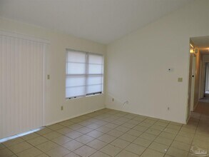 3145 Cedarwood Village Ln in Pensacola, FL - Building Photo - Building Photo