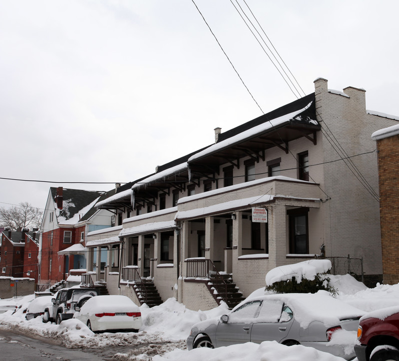 Oakland Avenue in Pittsburgh, PA - Building Photo