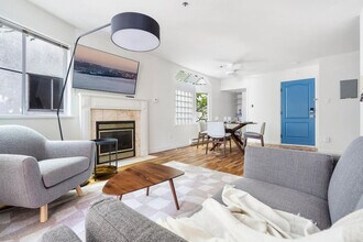 1126 W 11th Ave in Vancouver, BC - Building Photo - Building Photo