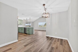 4001 Topsail Trail in New Port Richey, FL - Building Photo - Building Photo