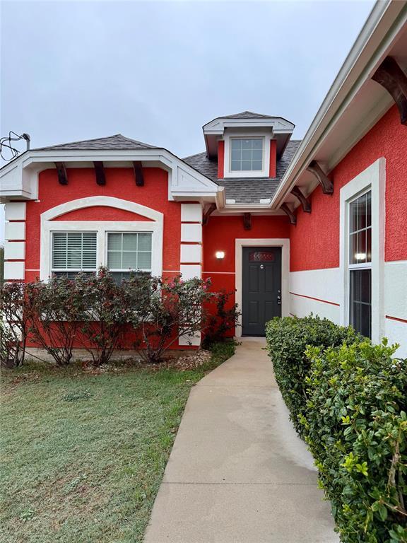 398 Mesa Dr in Del Valle, TX - Building Photo - Building Photo