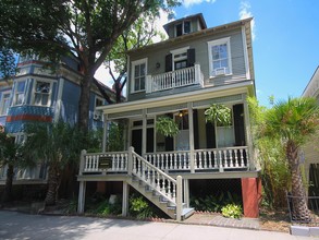 1002 Drayton St. in Savannah, GA - Foto de edificio - Building Photo