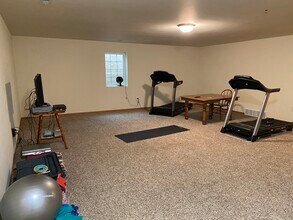 1321 Pinecrest Ln in Onalaska, WI - Building Photo - Building Photo