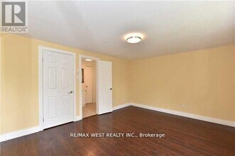 120 Murison Blvd in Toronto, ON - Building Photo - Building Photo