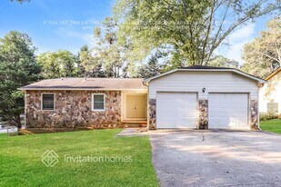 65 Wagon Wheel Dr in Rex, GA - Building Photo