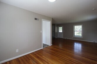 7602 Terrace St in Kansas City, MO - Building Photo - Building Photo