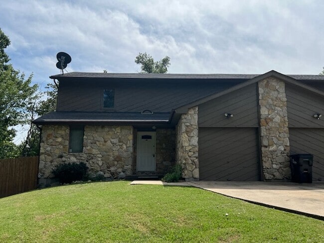 203-203 Briarcrest Ct