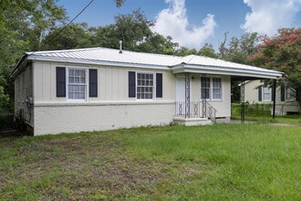 1712 Perch Dr in Mobile, AL - Building Photo - Building Photo