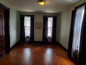 215 W Chestnut St, Unit 1 in West Chester, PA - Foto de edificio - Building Photo