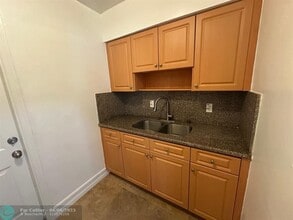 3007 N Andrews Ave in Wilton Manors, FL - Building Photo - Building Photo