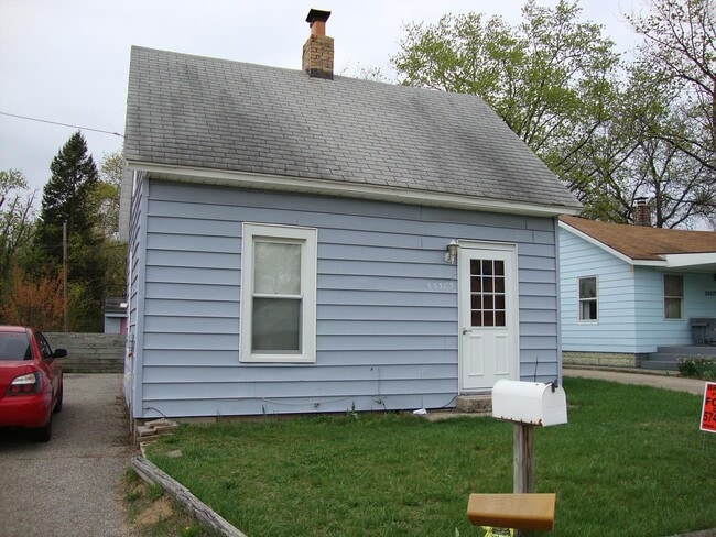 property at 55585 Grandview Ave