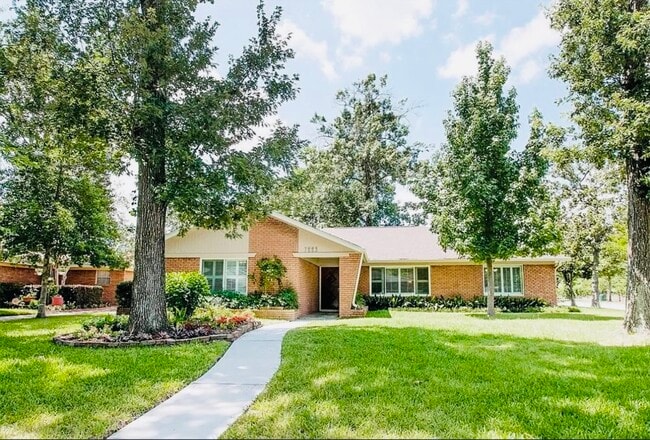property at 7223 Alderney Dr