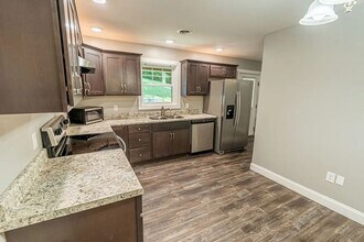 147 Leonard St in Bristol, VA - Building Photo - Building Photo