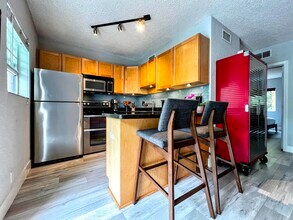 2660 NE 8th Ave in Wilton Manors, FL - Foto de edificio - Building Photo