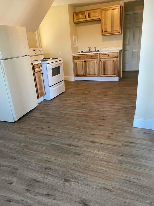325 Waldo St in Rumford, ME - Building Photo