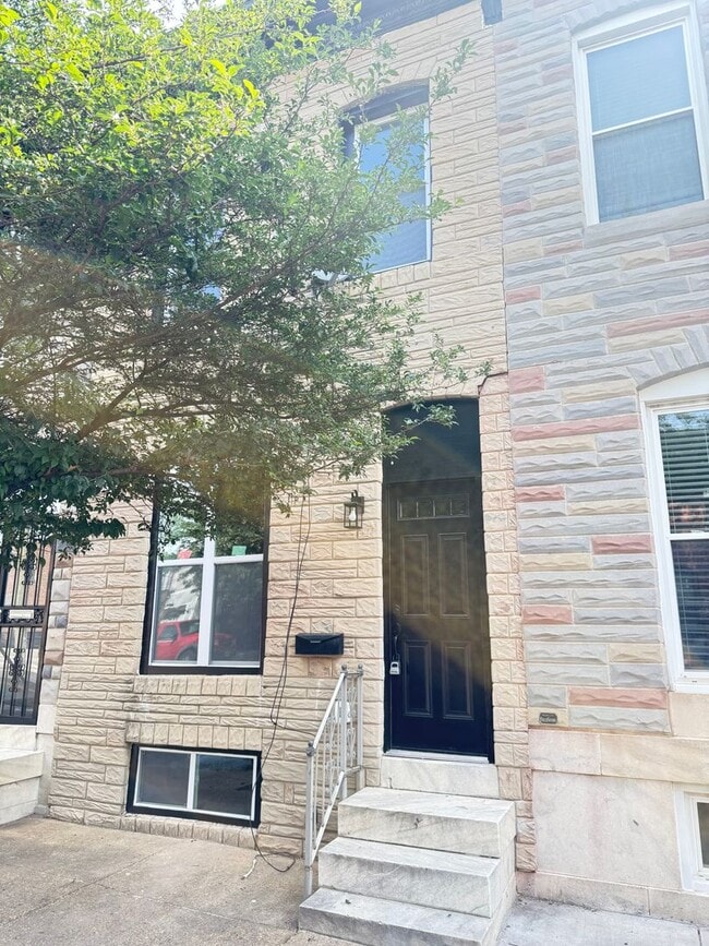 property at 29 N Ellwood Ave
