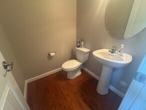 445 Rose Garden Ln in Chesapeake, VA - Building Photo - Building Photo