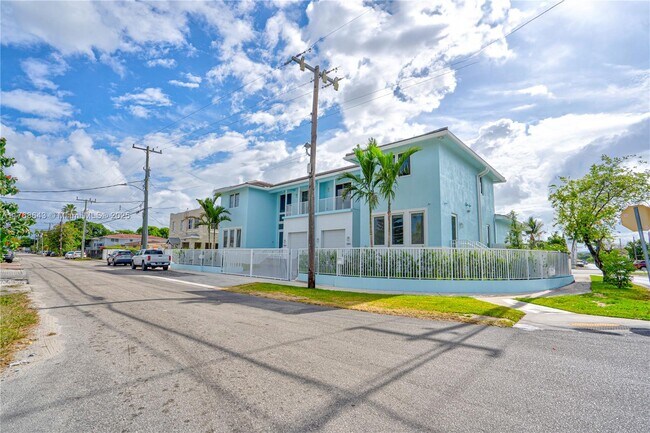 1805 NW 22nd Ct in Miami, FL - Building Photo - Building Photo