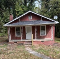 3844 Green Point Dr in Greensboro, NC - Building Photo