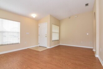 11011 Whitecap Dr in Riverview, FL - Building Photo - Building Photo