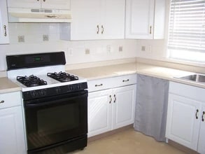 93 Lovering Ave, Unit Upper in Buffalo, NY - Building Photo - Building Photo