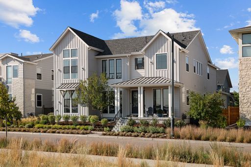 6123 Chester St in Denver, CO - Building Photo - Building Photo