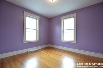 23 Washington Ave, Unit 2 in Waltham, MA - Building Photo - Building Photo