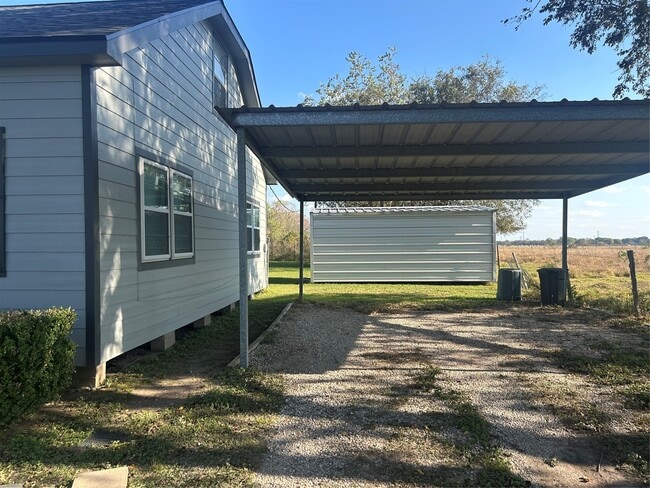 17030 Morgan Ln in Needville, TX - Building Photo - Building Photo