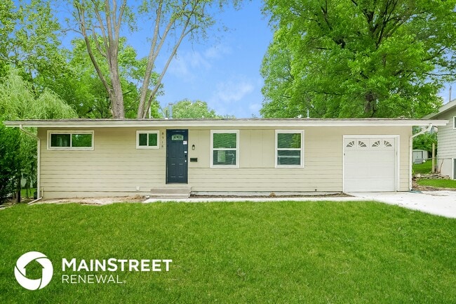 property at 8918 Hemlock Dr
