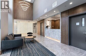 308 Morrissey Rd in Port Moody, BC - Building Photo - Building Photo