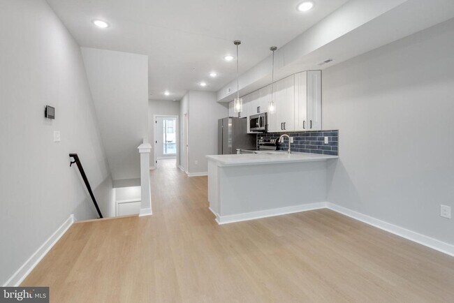 2344 W Seybert St, Unit 2 in Philadelphia, PA - Building Photo - Building Photo
